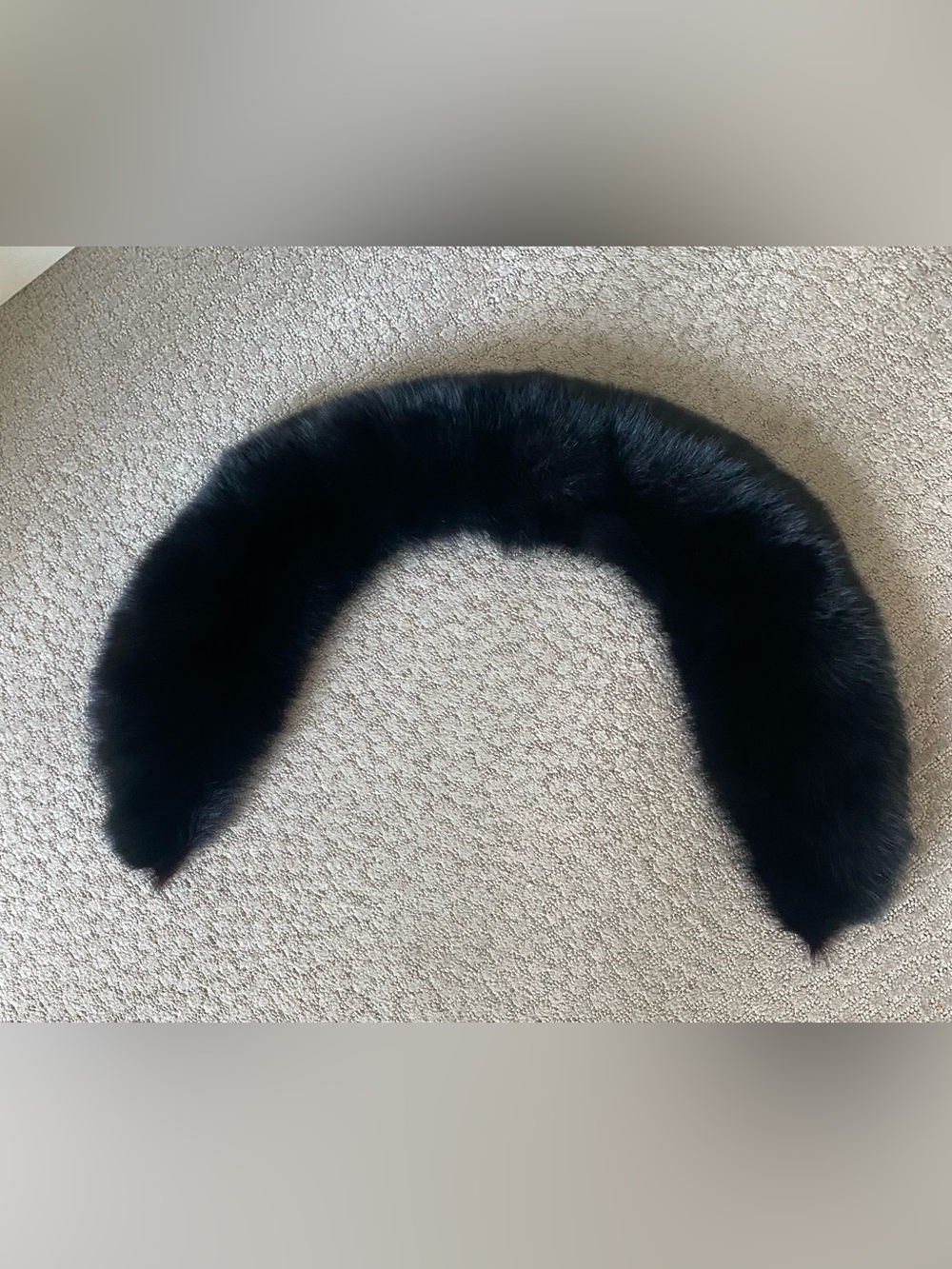 Black Real Fur Collar - Picture 2 of 3